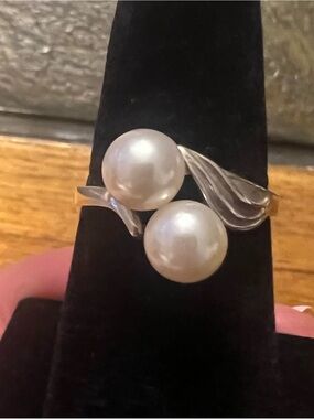 Vantel Pearls Silver Ring with Two White Pearls